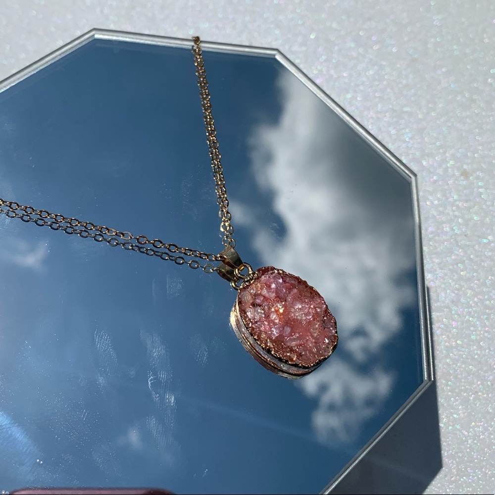 New Antro red quartz gold necklace